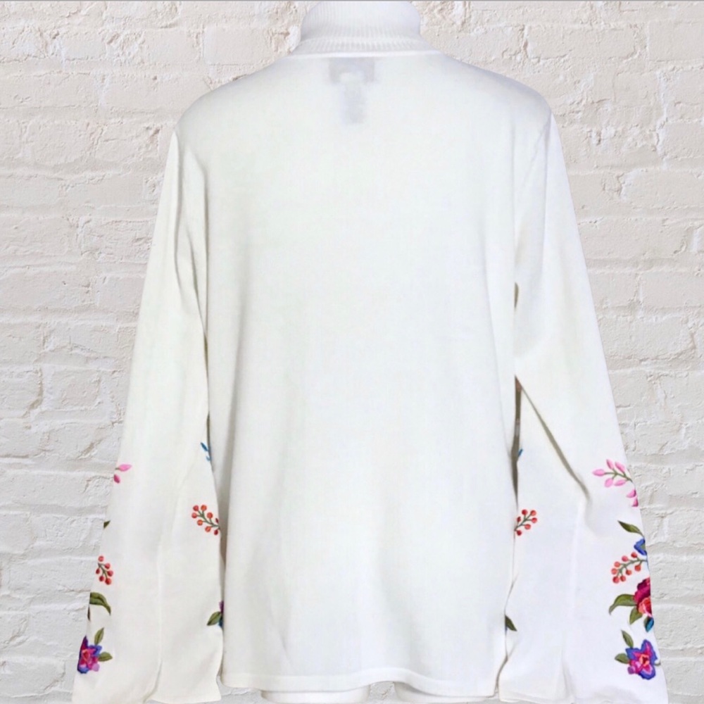 Linea by Louis Dell’Olio Embroidery Sweate… - Picture 2 of 6